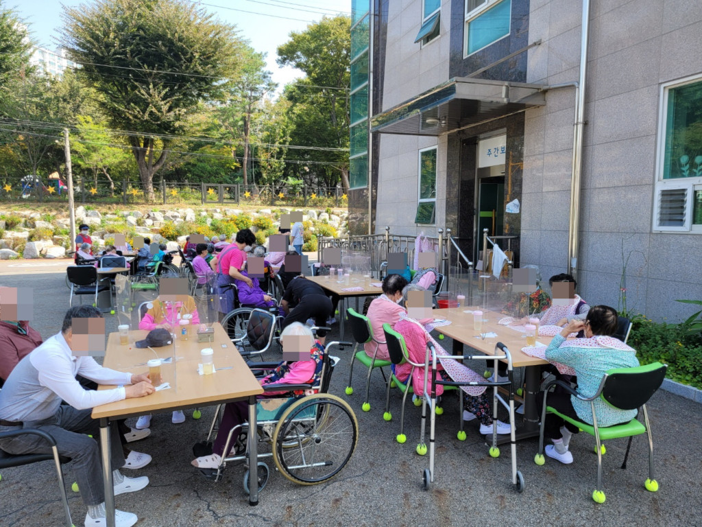 2000769928_Ek7NraR4_07e1272197099cc1bb74bddf49384e82d4e76818.jpg 이미지크게보기