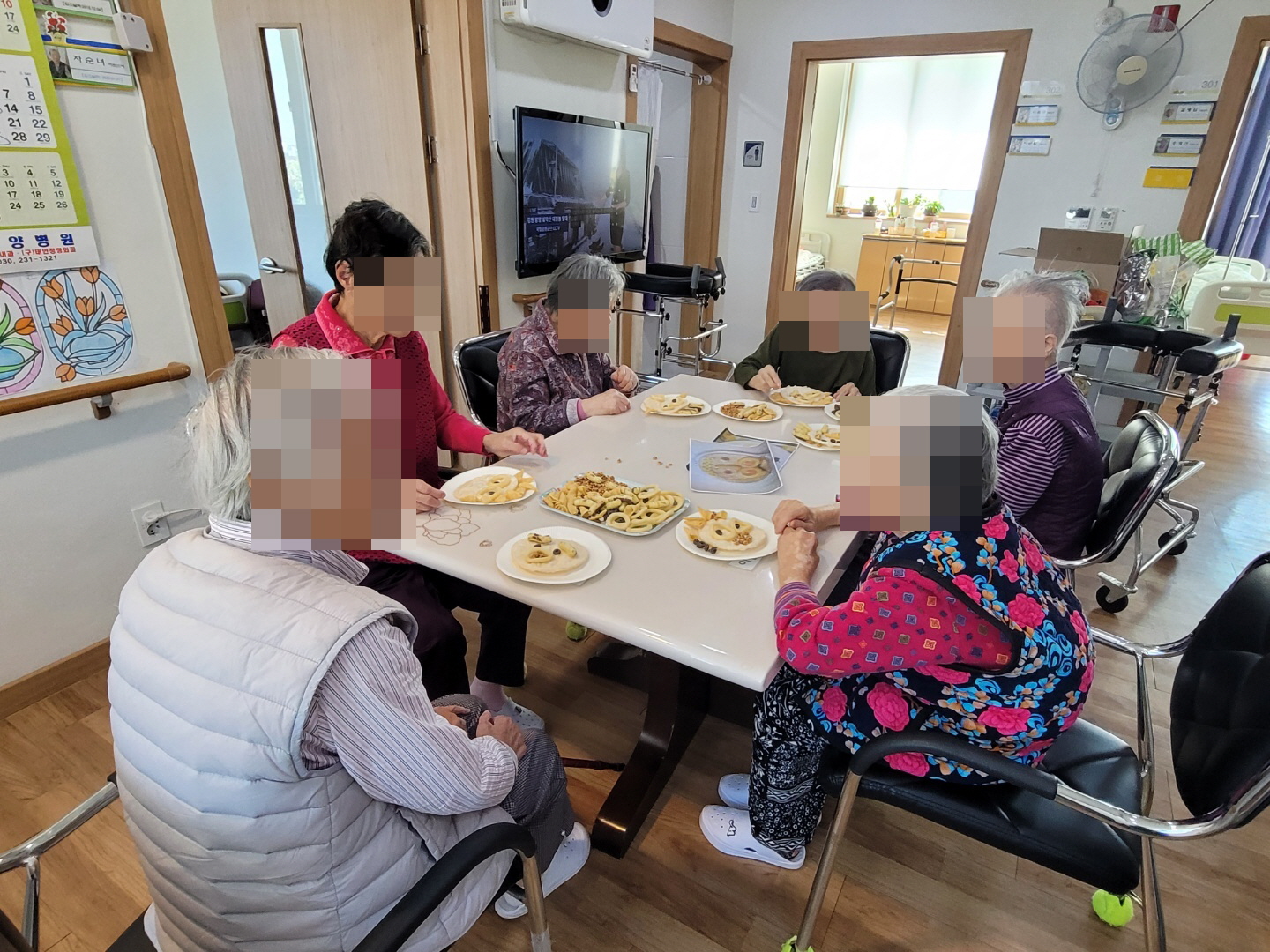 2000769928_JXeUvcmL_e5cf8a54c3dc74bcf2a8d09a5a63be70c0720729.jpg 이미지크게보기